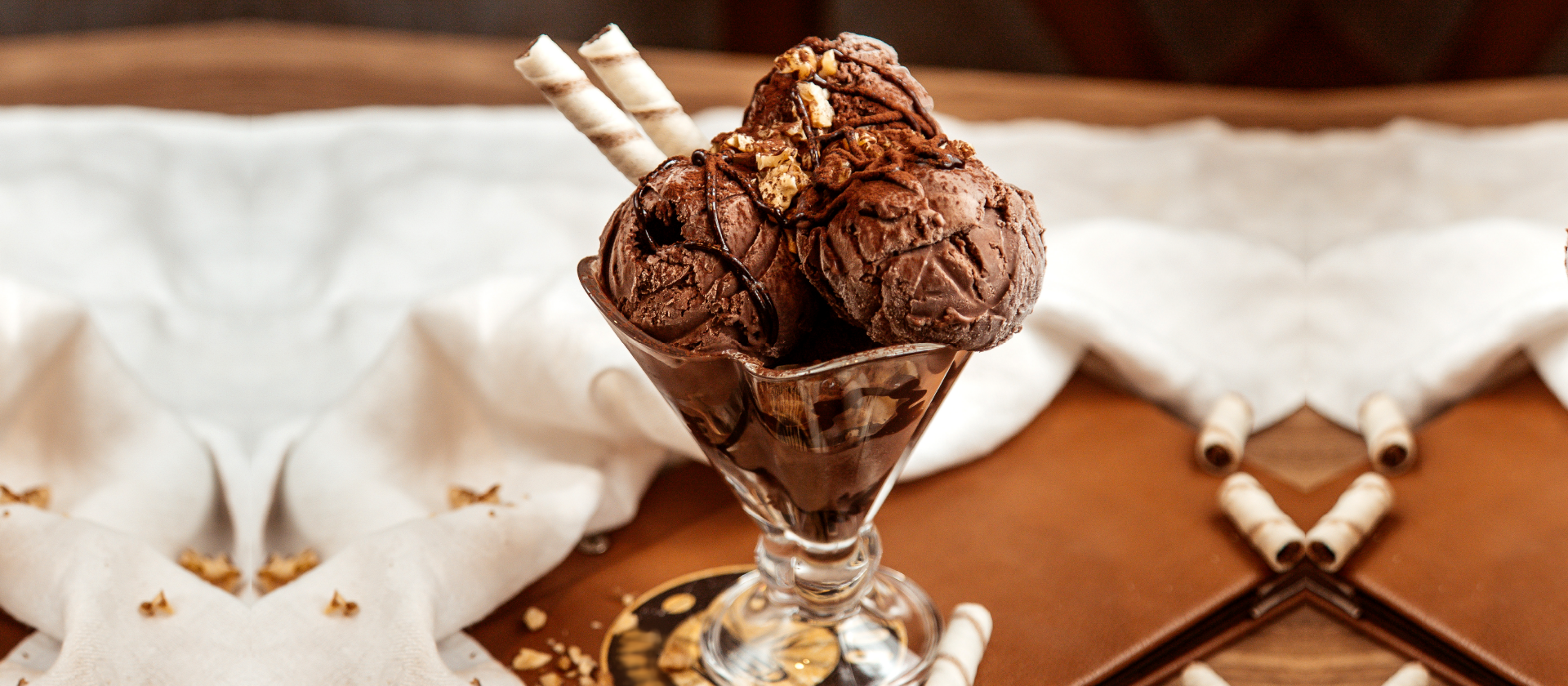 Delicioso helado de chocolate para disfrutar de las vacaciones