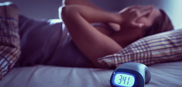 insomnio dificultades para dormir durante cuarentena pandemia coronavirus covid-19 causas y remedios